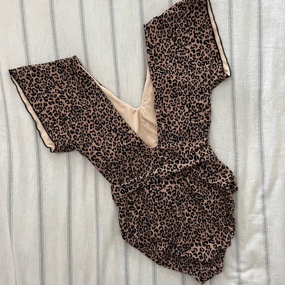 Albion One Piece - Picture 3 of 3